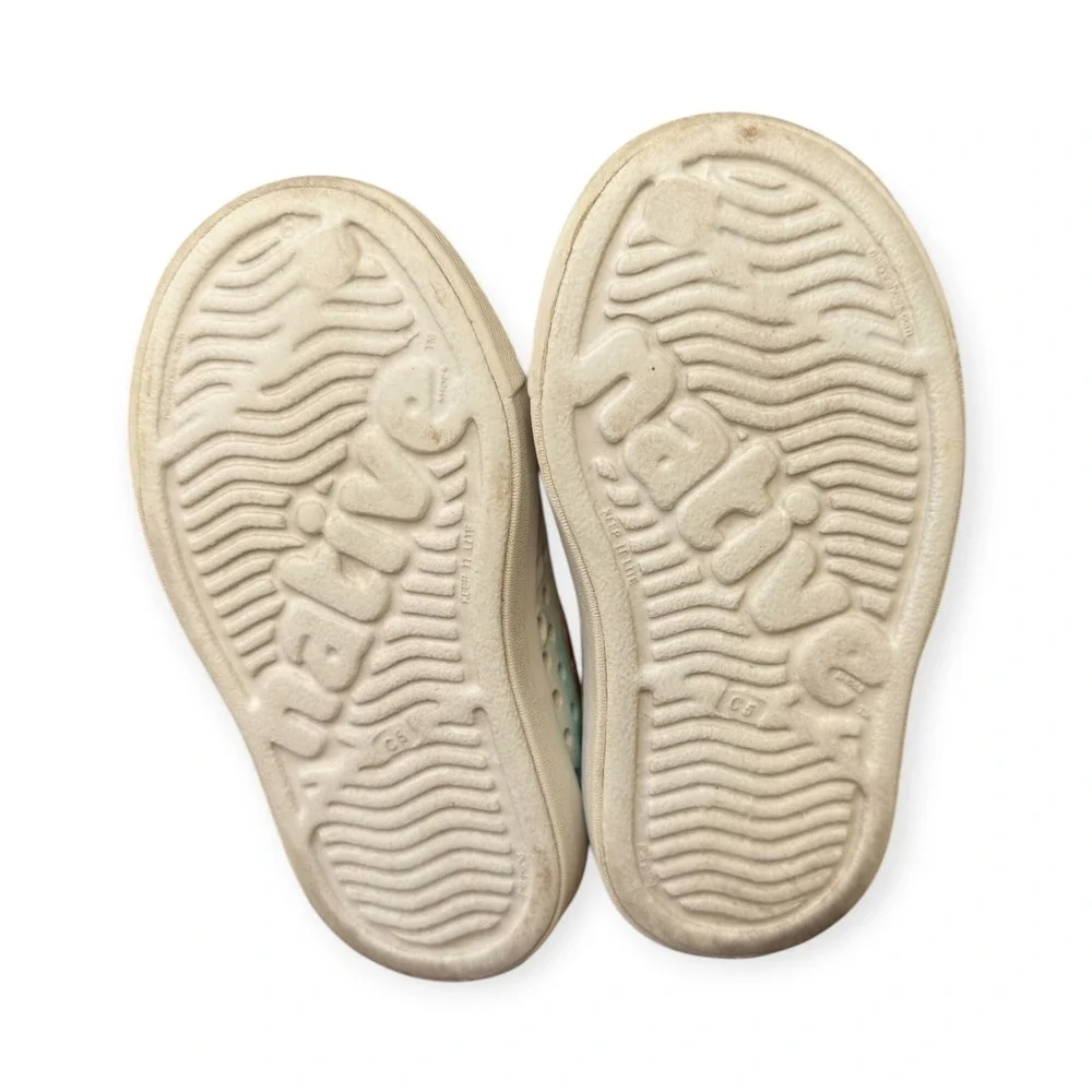 Native Jefferson Kids Shell White Multi Graphic Slip On Water Shoes Size C6